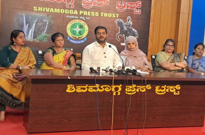 ಶಿವಮೊಗ್ಗದಲ್ಲಿ ಎಸ್‌ಐಆರ್ ಪ್ರಕ್ರಿಯೆ ಕುರಿತು ಸುದ್ದಿಗೋಷ್ಠಿಯಲ್ಲಿ ಮಾತನಾಡುತ್ತಿರುವ ಜಿಲ್ಲಾ ಕಾಂಗ್ರೆಸ್ ಅಧ್ಯಕ್ಷ ಹೆಚ್.ಸಿ. ಯೋಗೇಶ್