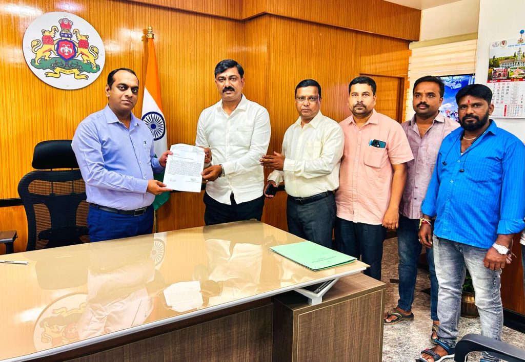 Demand for widening of Bommanakatte main road in Shivamogga