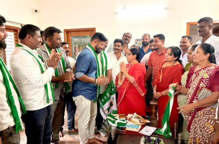 sharada-pooryanaik-jds-joining-shivamogga-rural
