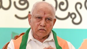 ಬೆಂಗಳೂರಿನಲ್ಲಿ ಎಸ್‌ಐಆರ್ ವಿಚಾರವಾಗಿ ಡಿಜಿಪಿಗೆ ಮನವಿ ಸಲ್ಲಿಸಿದ ನಂತರ ಮಾತನಾಡುತ್ತಿರುವ ಯಡಿಯೂರಪ್ಪ, ವಿಜಯೇಂದ್ರ, ಅಶೋಕ್ | BJP leaders Yediyurappa Vijayendra Ashoka SIR DGP memorandum Bengaluru