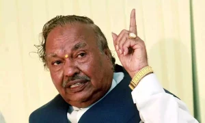 Former DCM KS Eshwarappa addressing press conference in Shivamogga regarding SIR voter list