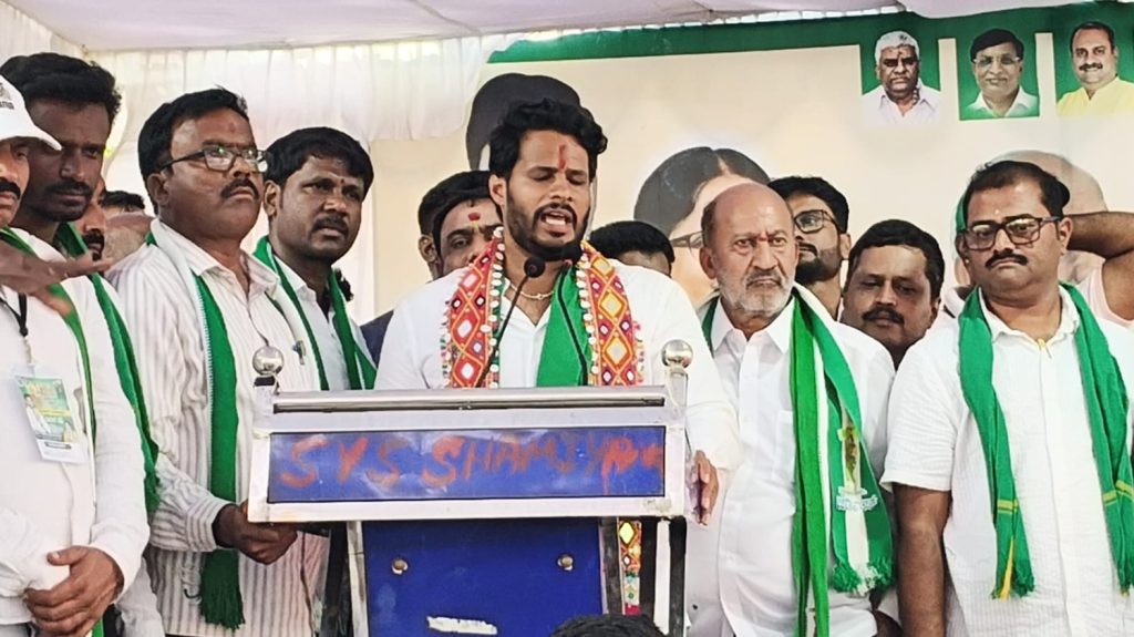 nikhil-kumaraswamy-farmer-crop-loss-compensation