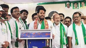 nikhil-kumaraswamy-farmer-crop-loss-compensation
